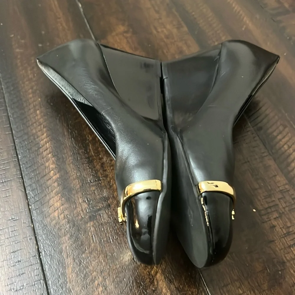 Tory Burch Black and Gold Heels